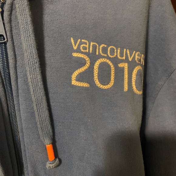 Hudson’s bay Vancouver 2010 olympics hoodie - Picture 2 of 6